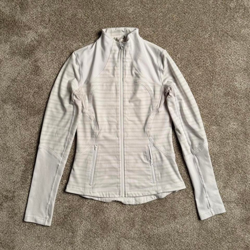 LULULEMON "FEINT‎ STRIPE" DEFINE JACKET